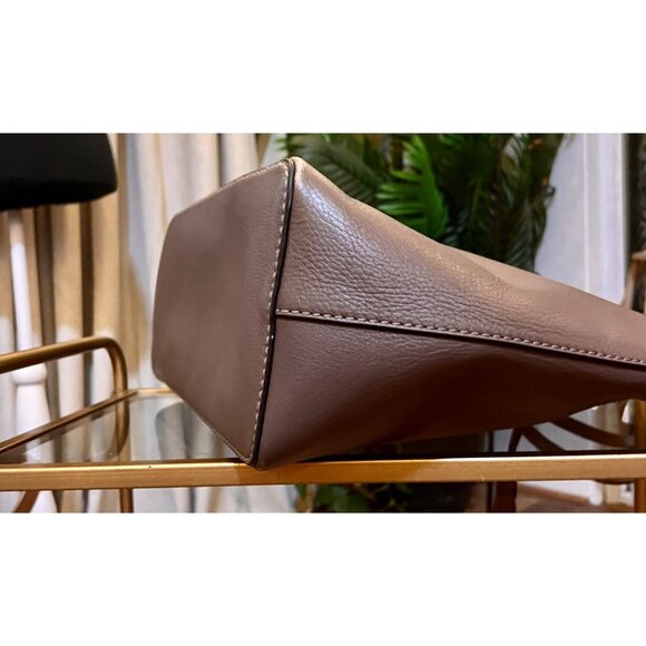 AUTHENTIC TORY BURCH TAUPE MCGRAW SHOULDER BAG - Picture 8 of 13